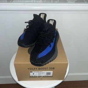 Adidas Yeezy Boost 350 V2 Dazzling Blue